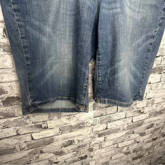 EUC Tommy Hilfiger Womens Blue Denim Jean Shorts - Picture 3 of 16